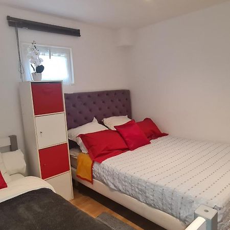 Belle Maison Avec Jardin Rdc T3 De 70M2 Vacances Ou Cure Thermale Rochefort Exteriér fotografie