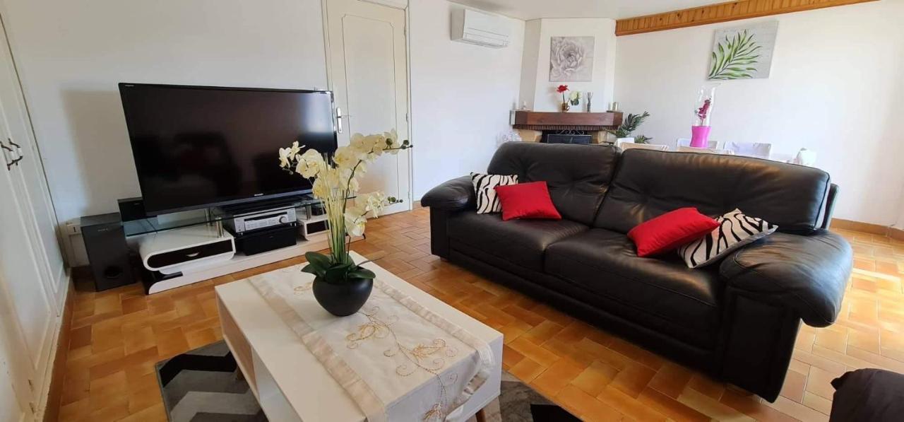 Belle Maison Avec Jardin Rdc T3 De 70M2 Vacances Ou Cure Thermale Rochefort Exteriér fotografie