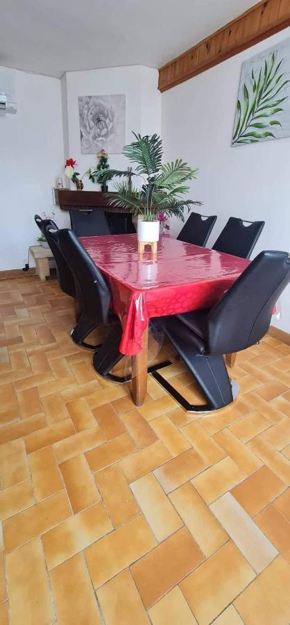 Belle Maison Avec Jardin Rdc T3 De 70M2 Vacances Ou Cure Thermale Rochefort Exteriér fotografie